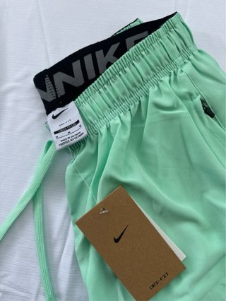 Conjunto Nike Running Blanco y Verde Menta