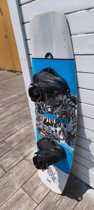 Tabla  Wakeboard y botas