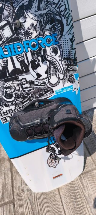 Tabla  Wakeboard y botas