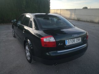 Audi A4 2.0 130cv