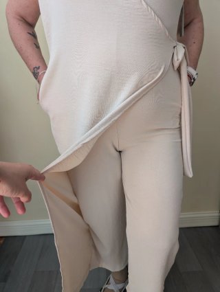 Mono mujer talla L beige