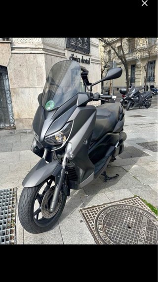 Yamaha Xmax 300 Maxi Scooter