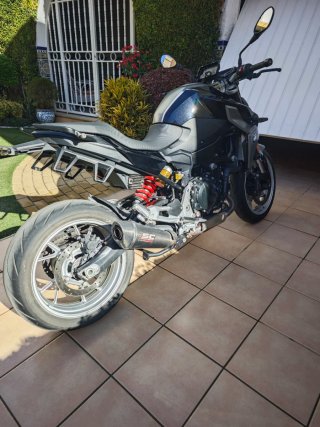 BMW F900R Naked Negra/Plata