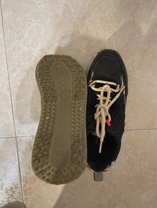 Zapatillas Gioseppo negras y rosas