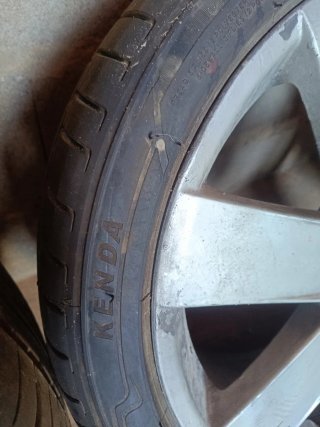 4 Llantas Ford MK1 con Neumáticos Una llevo un gol