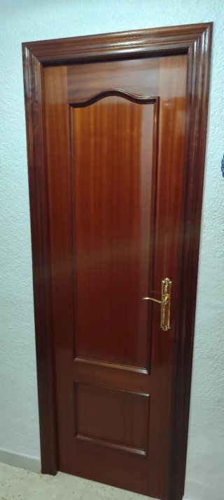 Puertas de paso sapelly.