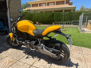 Ducati Monster 821