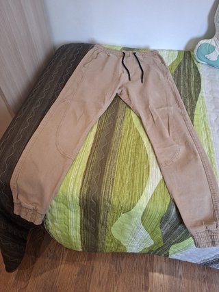 Pantalón beige