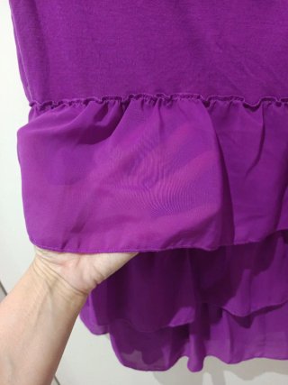 Blusa morada con volantes
