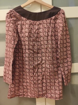 Blusa Laga manga larga estampado floral
