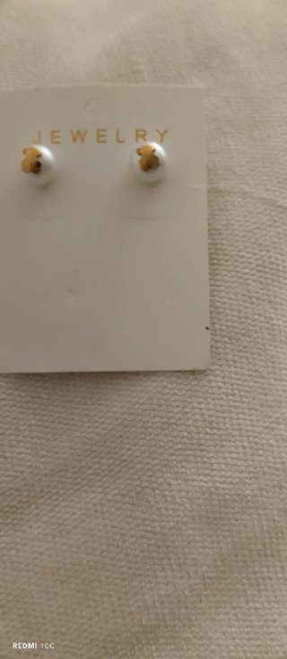 Pendientes perla dorada