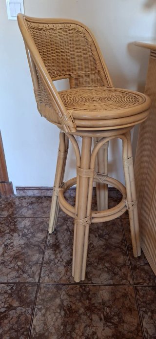 Conjunto Barra y 2 Taburetes Mimbre