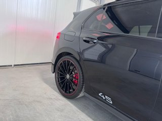 Volkswagen Golf GTI Clubsport 45 aniv. Akrapovic