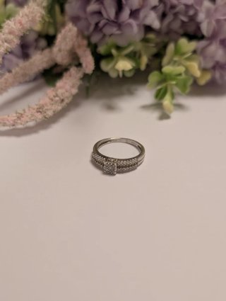 Anillo Oro 9k y Diamantes
