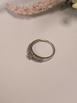 Anillo Oro 9k y Diamantes