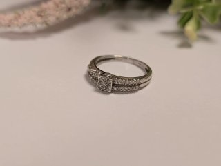 Anillo Oro 9k y Diamantes