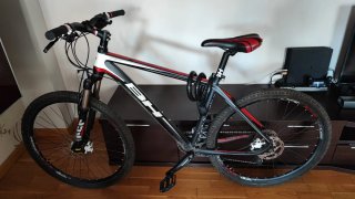 Bicicleta BH Montaña Negra y Roja