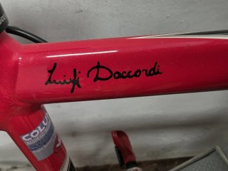 Bicicleta de carretera vintage roja