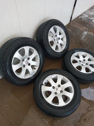 Llantas Originales Peugeot R15 + Neumáticos