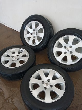 Llantas Originales Peugeot R15 + Neumáticos