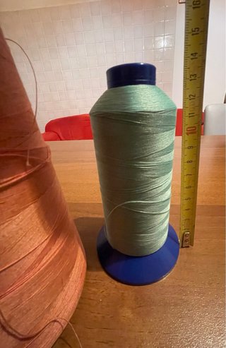 Set 2 rocchetti filo arancione e verde