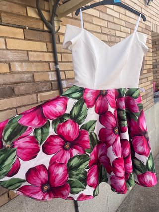 Vestido invitada con estampado de flores NUEVO