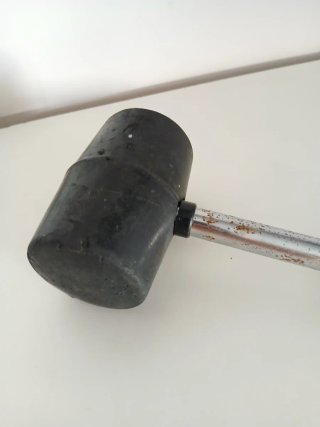 Martillo de goma