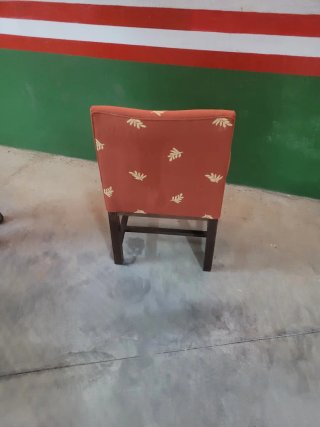 Butaca de tela con estampado floral