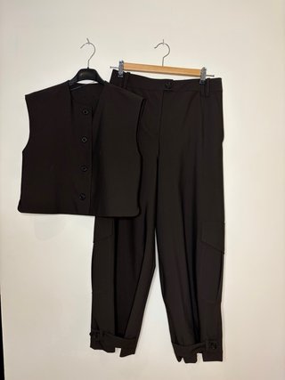Conjunto Zara Chaleco y Pantalón Marrón