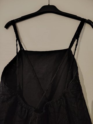 Abito estivo ricamato nero