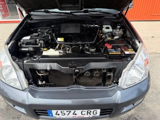 Toyota Land Cruiser 2004