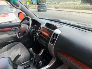 Toyota Land Cruiser 2004
