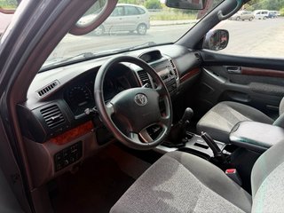 Toyota Land Cruiser 2004