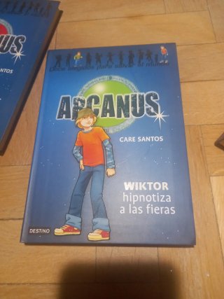 COLECCIÓN DE 11 LIBROS ARCANUS