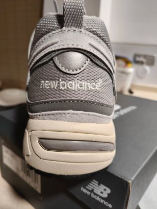 Zapatillas New Balance 878 Beige/Gris Nuevas