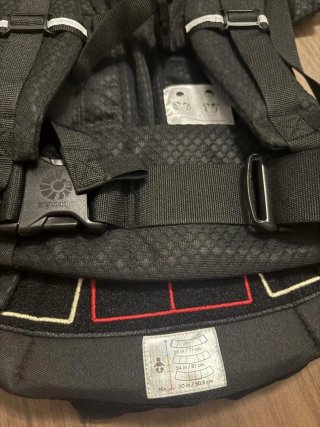 Ergobaby Omni Breeze Preta
