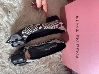 ALMA EN PENA Zapatos Animal Print Hebilla Negra