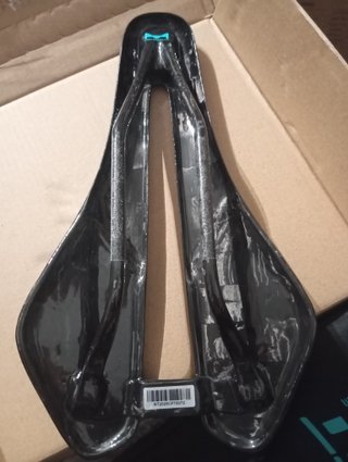 Sillín RYET Carbono 3D Ultraligero 175g