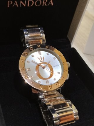 Reloj Pandora Nuevo Oro y Plata