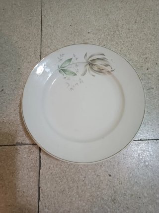 Vajilla porcelana con flor