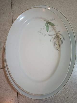 Vajilla porcelana con flor