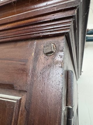 Armario antiguo de madera grande