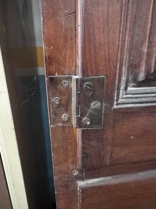 Armario antiguo de madera grande