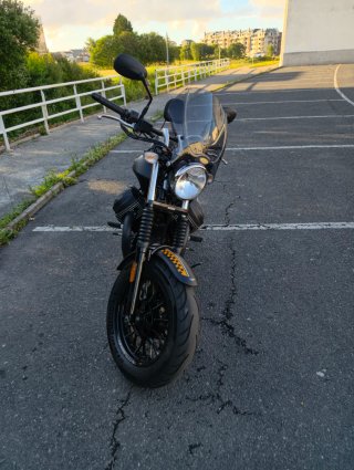 Moto Guzzi V9 Bobber