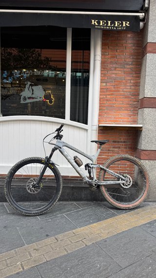 Trek Slash 9.7 XL URGE
