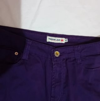 Pantalón morado