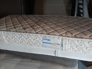 Colchón y somier con patas
