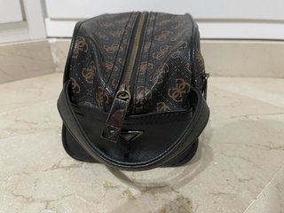 Neceser Guess