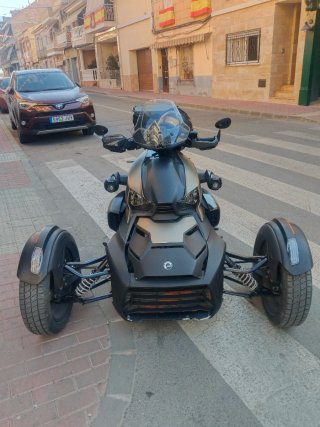Can-Am Ryker Rally Negro/Dorado