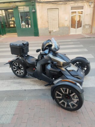 Can-Am Ryker Rally Negro/Dorado